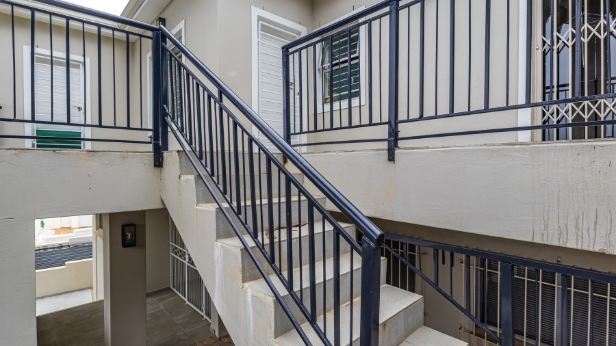 To Let 3 Bedroom Property for Rent in Bishopscourt Western Cape